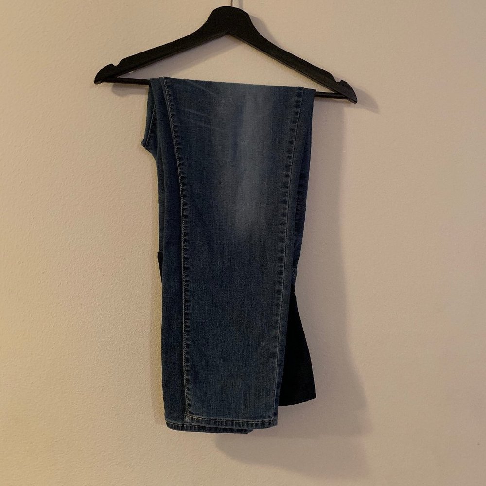 Levis Maternity Jeans